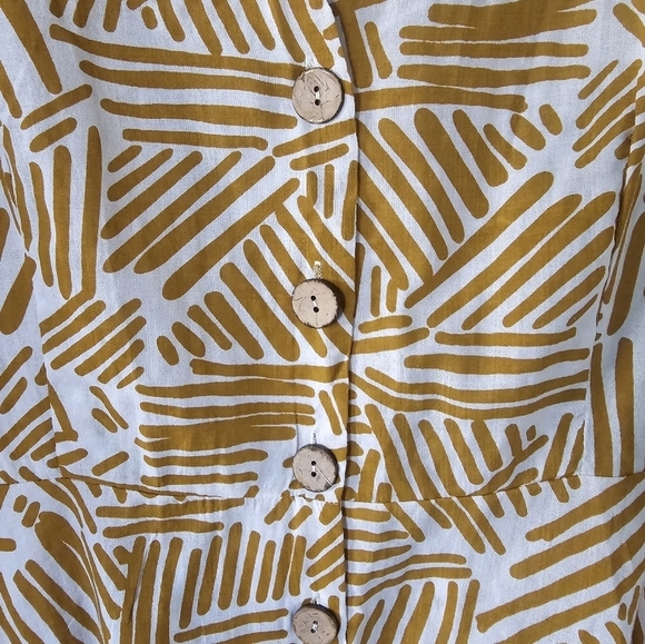 SHEIN Blouse Womens 2X Mixed Print Tropical Wooden Detail Buttons Flare … - Picture 5 of 11